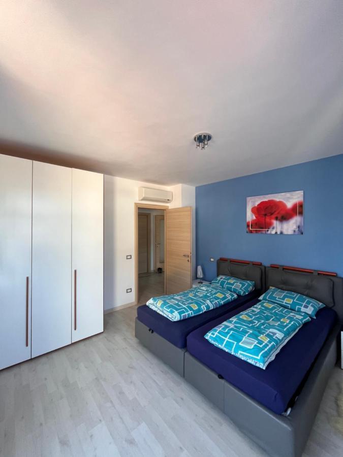Favola Bella The Panoramic Penthouse Apartment Bardolino Bagian luar foto