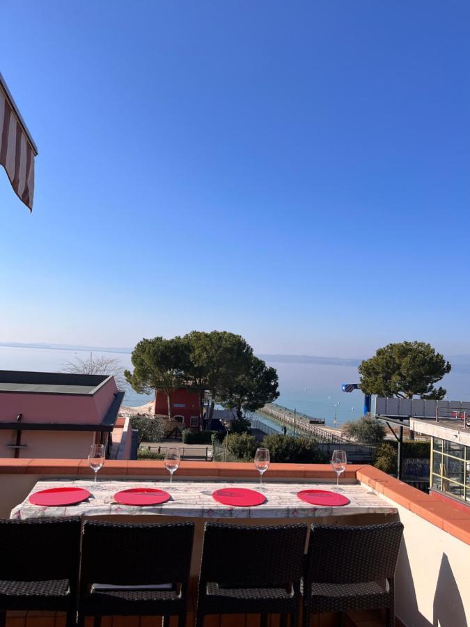 Favola Bella The Panoramic Penthouse Apartment Bardolino Bagian luar foto