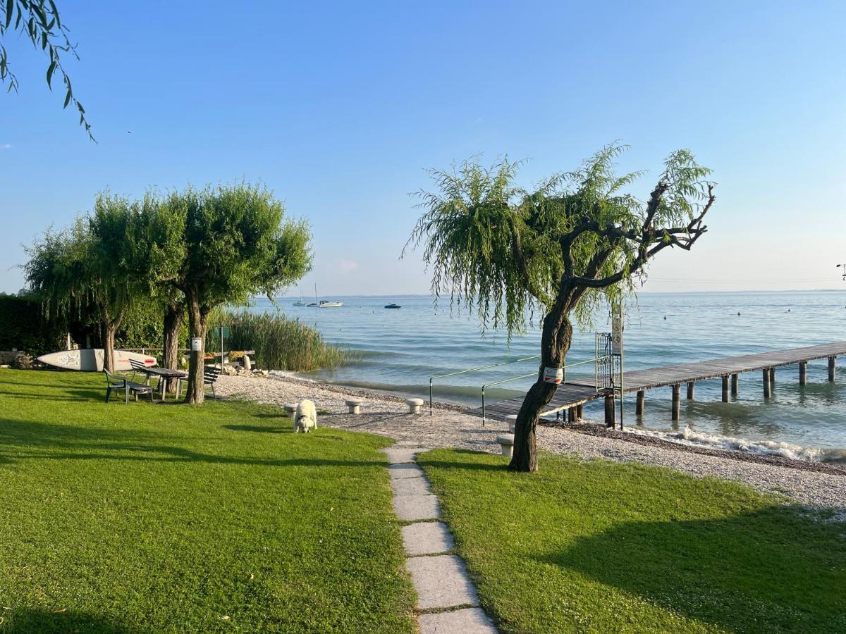 Favola Bella The Panoramic Penthouse Apartment Bardolino Bagian luar foto